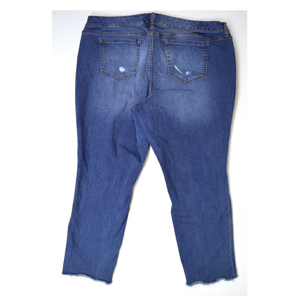 Torrid Boyfriend Distressed Jeans 20 - Picture 2 of 6